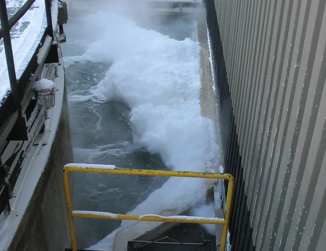 Neutralizing water pH without relying on expensive CO₂